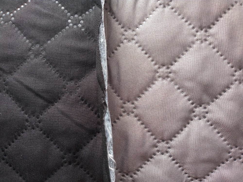 Protector de Sofá Color Negro y Gris Microfibra 2 Puestos Happy Bear🛋️